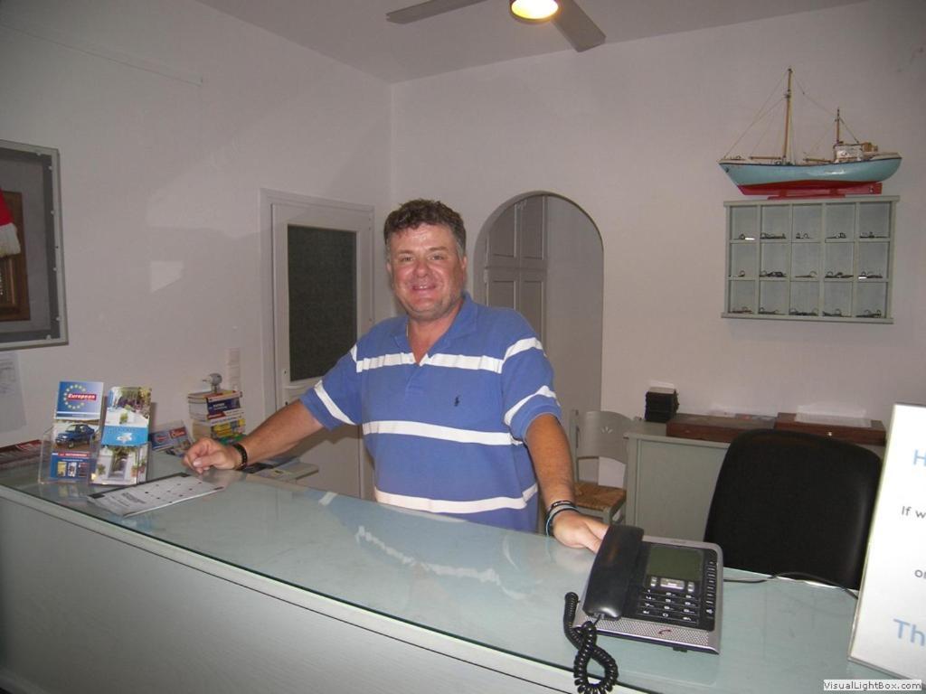 Captain Manolis Páros Exterior foto